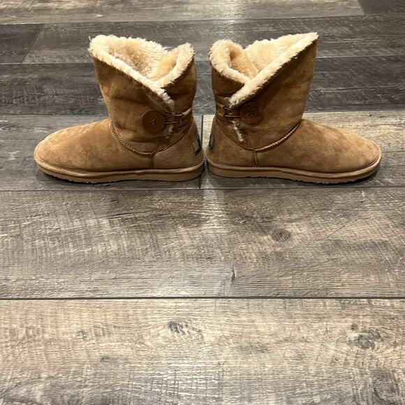 Lamo Women's Suede Button Whipstitched Faux Fur Ankle Boots Chestnut Size 9/9.5 - Picture 2 of 6